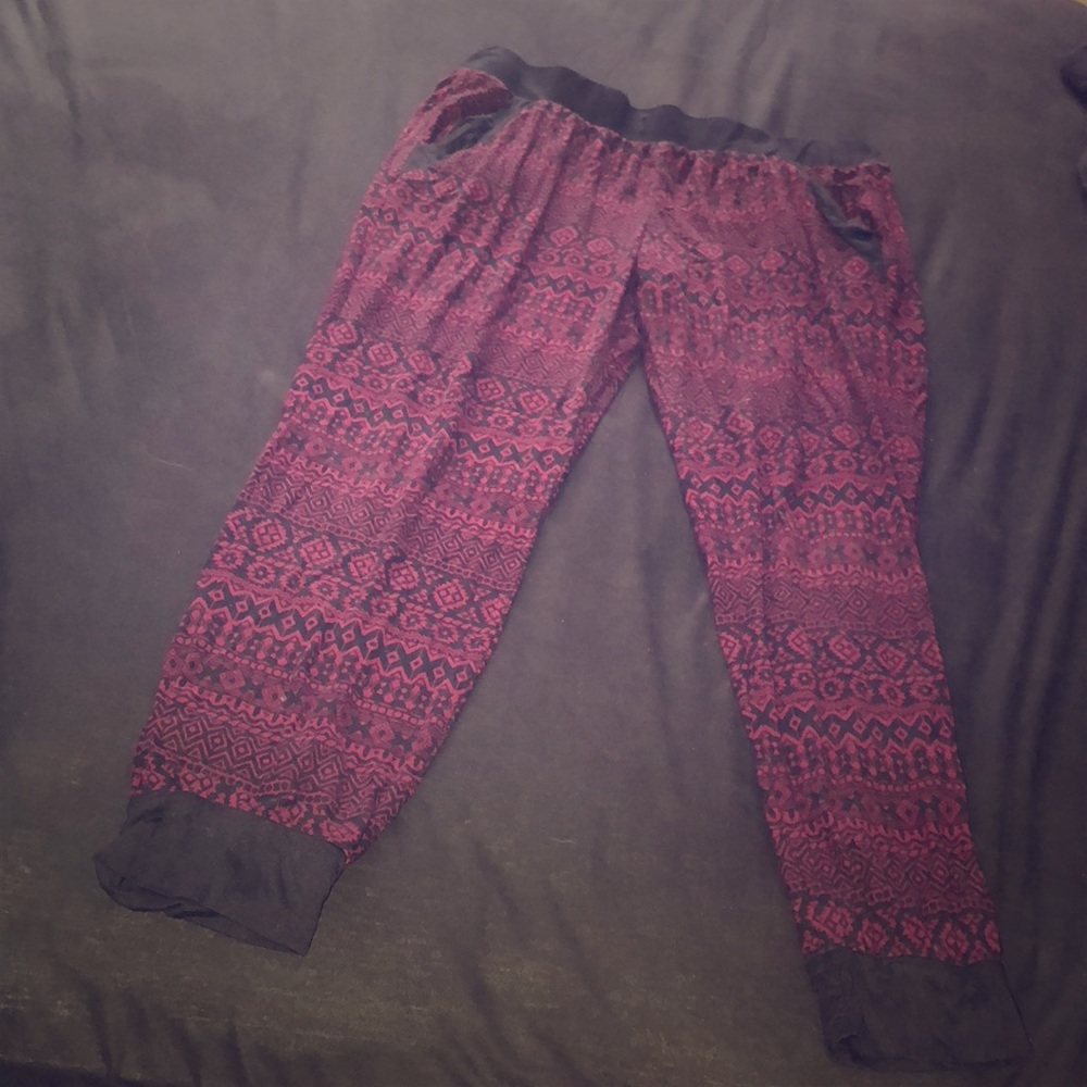 Patterned burgundy joggers